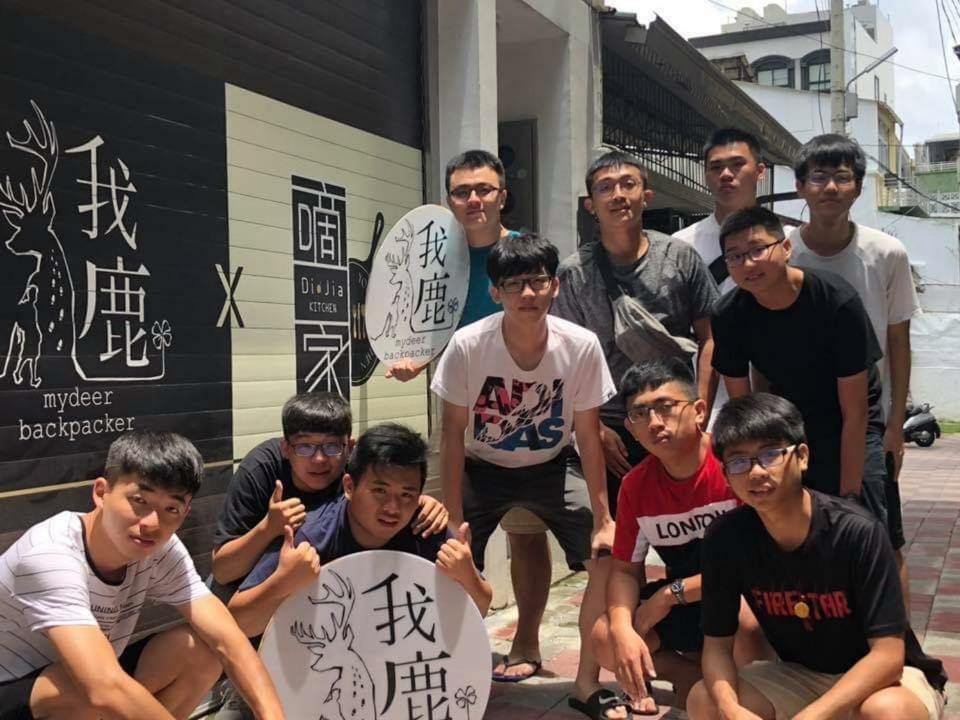 มายเดียร์ แบคแพกเกอร์ บีแอนด์บี Hostel ไถหนาน ภายนอก รูปภาพ