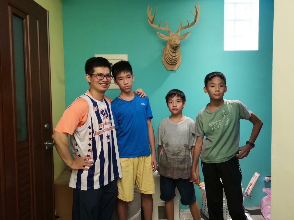 มายเดียร์ แบคแพกเกอร์ บีแอนด์บี Hostel ไถหนาน ภายนอก รูปภาพ